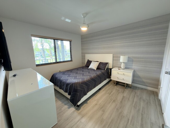 Building Photo - 4242 Deste Ct