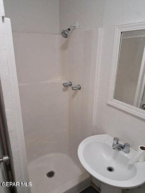 Building Photo - 247 Carnes Rd