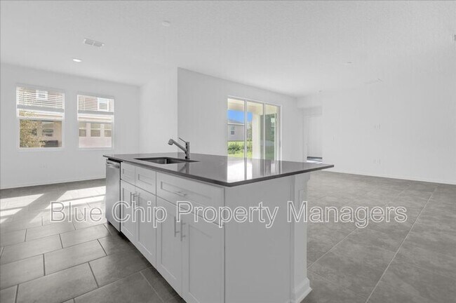 Building Photo - 2025 Shaggy Fisher Dr