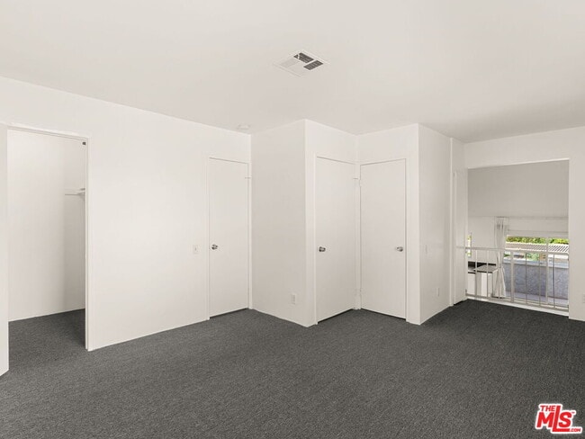 Building Photo - 1472 S Camino Real