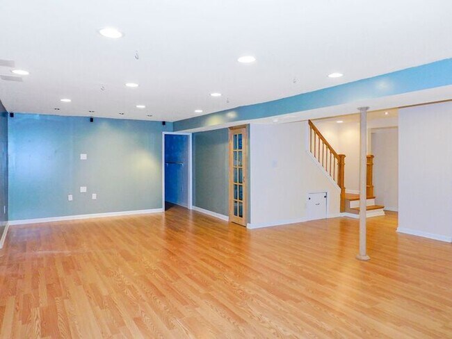 Building Photo - Colonial with Sunroom and Finished Basement