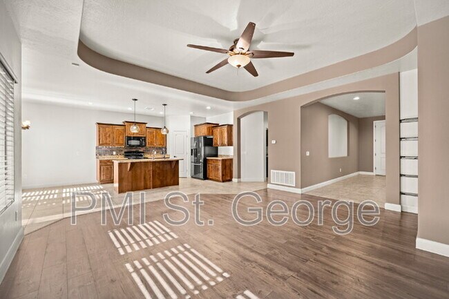 Building Photo - 3782 Brade Lane