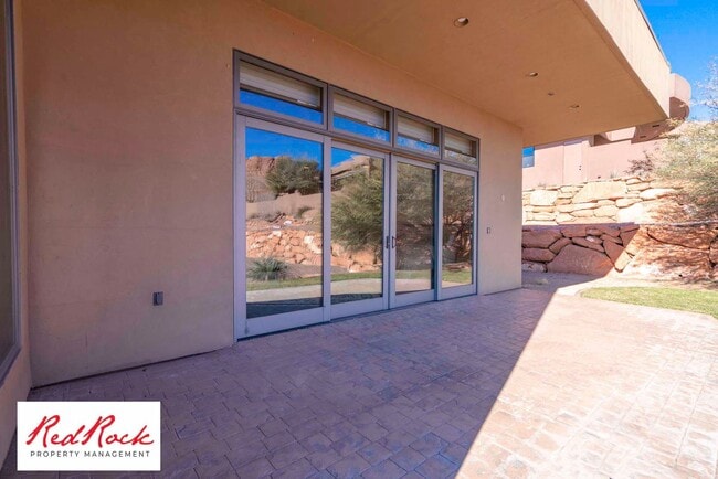 Building Photo - Incredible 4 Bedroom, 4 Bathroom FULLY FURNISHED Property in Entrada with a Private Pool! 18 Mont...