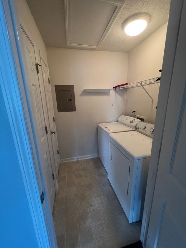Building Photo - 4701 Pennoak Ln