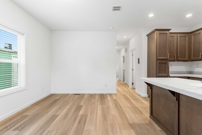 Building Photo - BRAND NEW HOME IN THE PLEASURE POINT AREA OF SANTA CRUZ. $3,750 Per Month