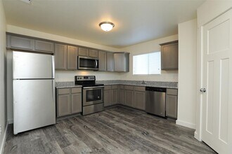 Building Photo - Exclusively marketed by Dayna Sullivan wit...