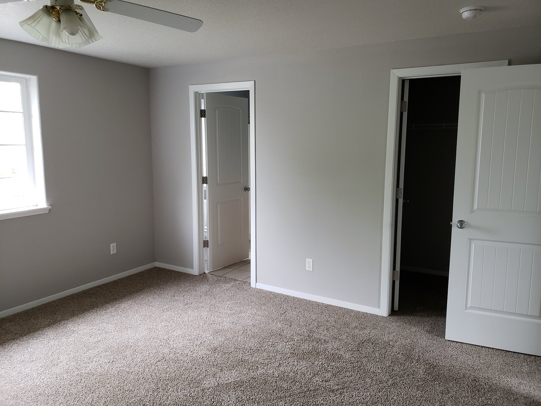 Master bedroom (#3) - 770 Hyacinth St