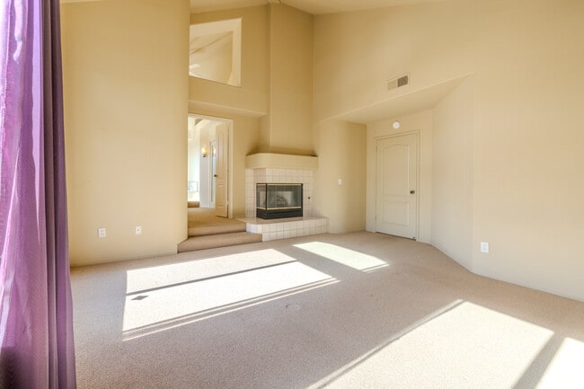 Building Photo - 11671 Boulton Ave