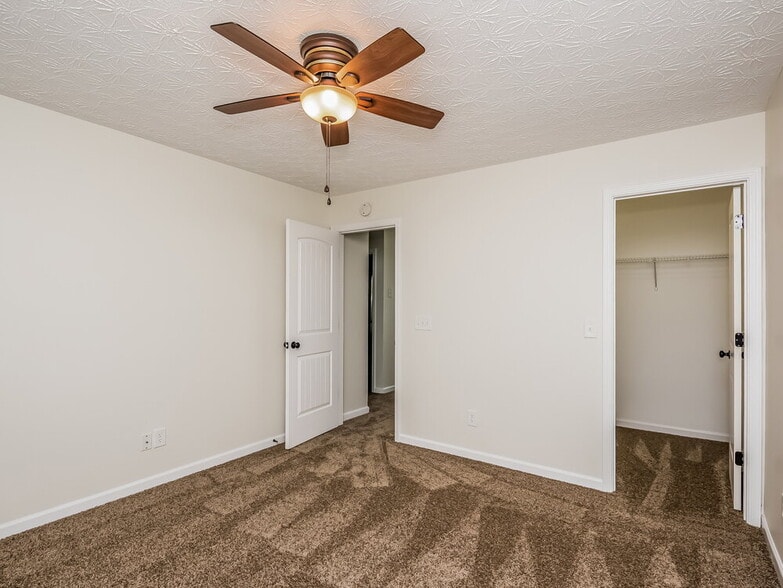 Building Photo - 120 Holly Mill Village Dr