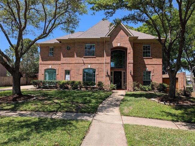 Primary Photo - 3323 Scenic Elm St