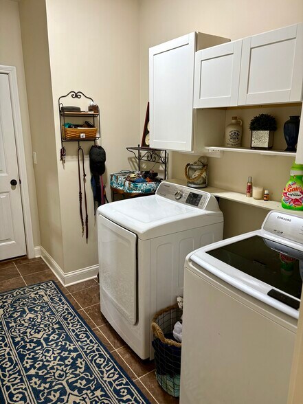 Building Photo - 136 Rocky Creek Rd