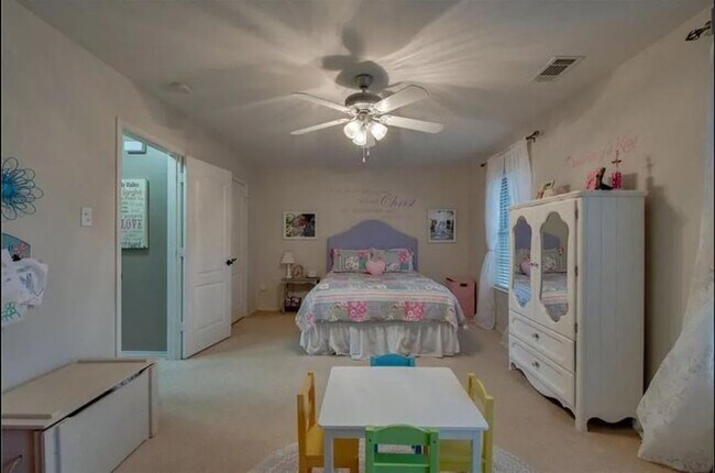 Building Photo - For Rent: Beautiful 3 Bedroom Home in Red Oak, TX!