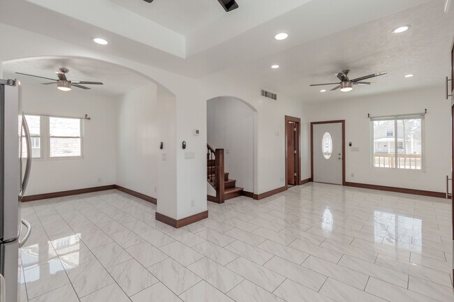 Building Photo - 1529 S 9th St