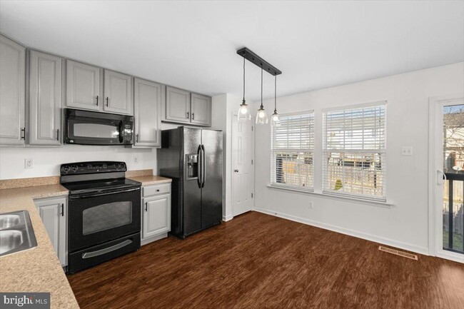 Building Photo - 109 Monticello Square