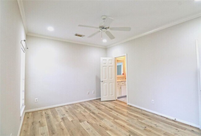 Building Photo - 3628 Timberside Cir Dr