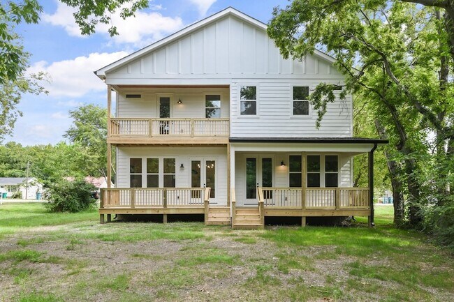 Building Photo - 212 Jennings Ave