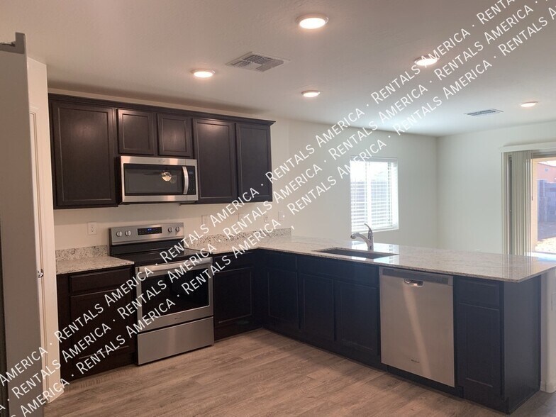 Building Photo - 2569 N Agave Ln