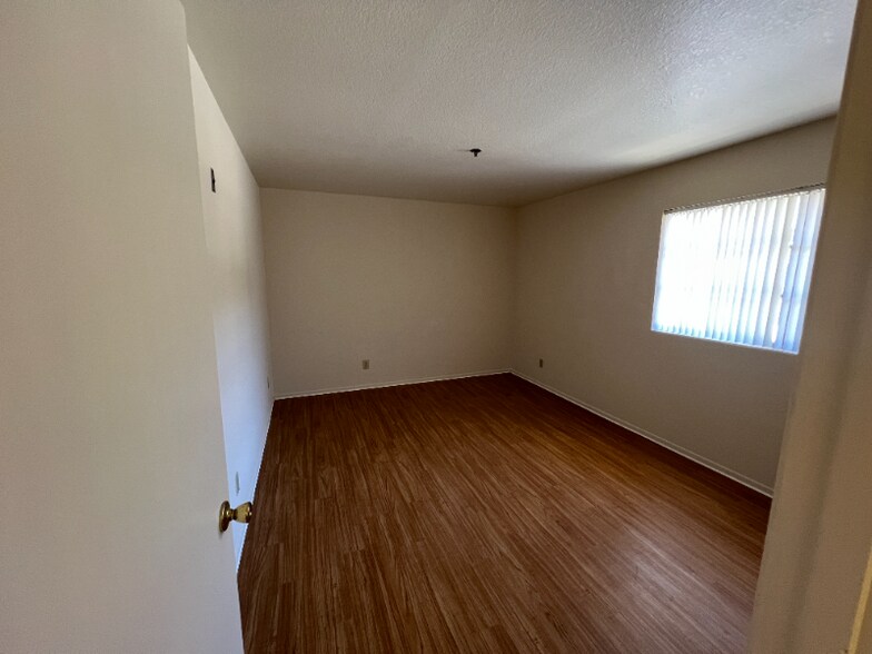 Building Photo - 1517 Rock Glen Ave