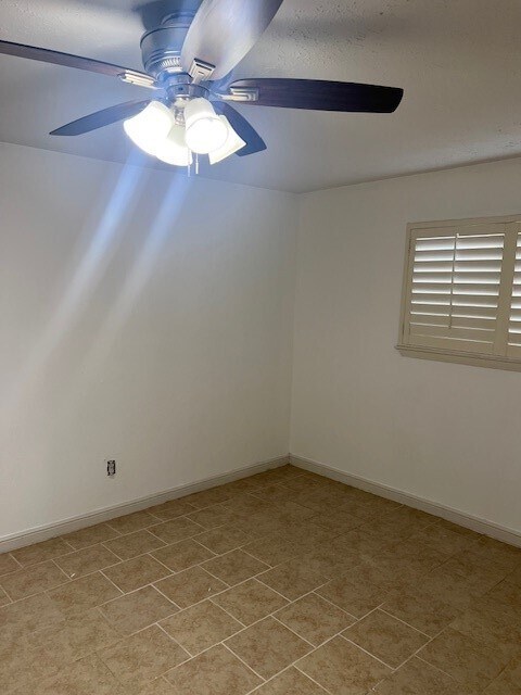 Building Photo - 8606 Carriage Creek Dr
