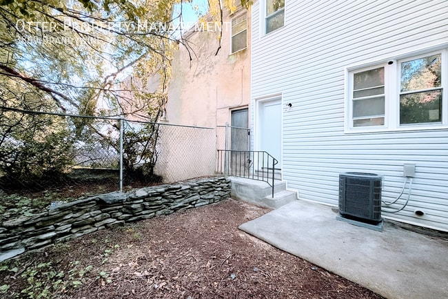 Building Photo - 3869 Brandywine St