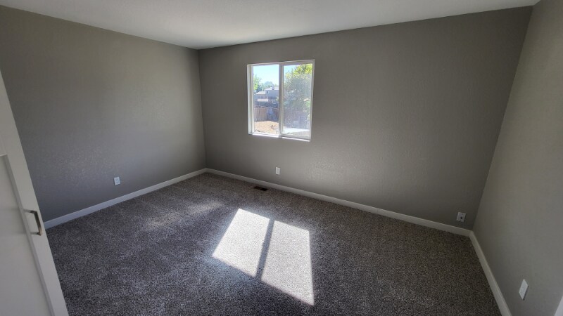 Building Photo - 3330 Foxridge Dr
