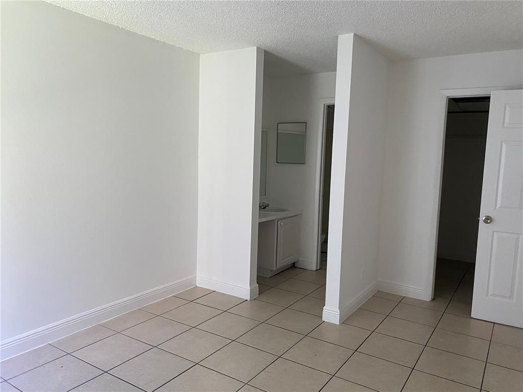 Building Photo - 4453 Treehouse Ln