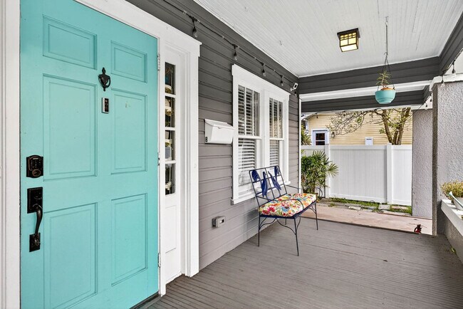 Building Photo - 5901 N Ola Ave