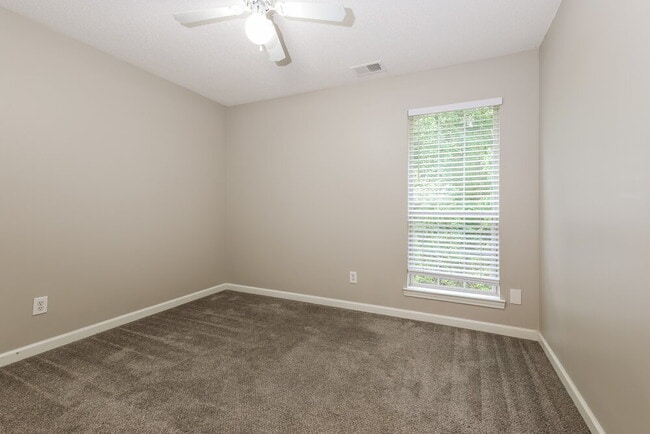 Building Photo - 240 Cannon Dr