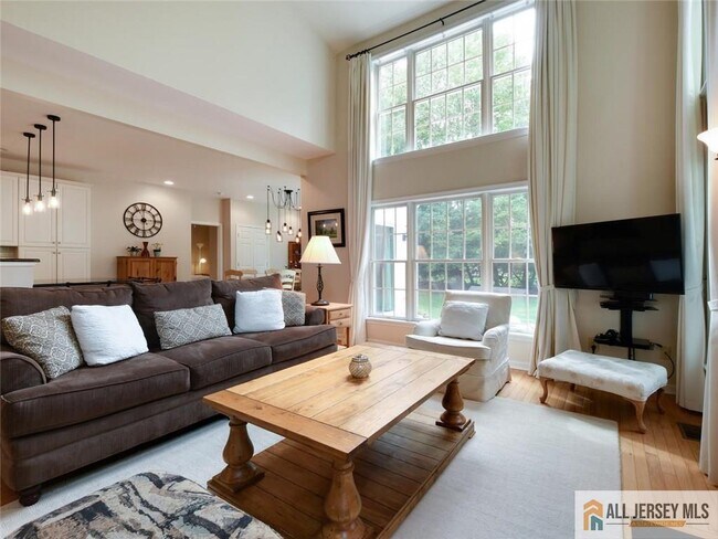 Building Photo - 27 Bodine Dr