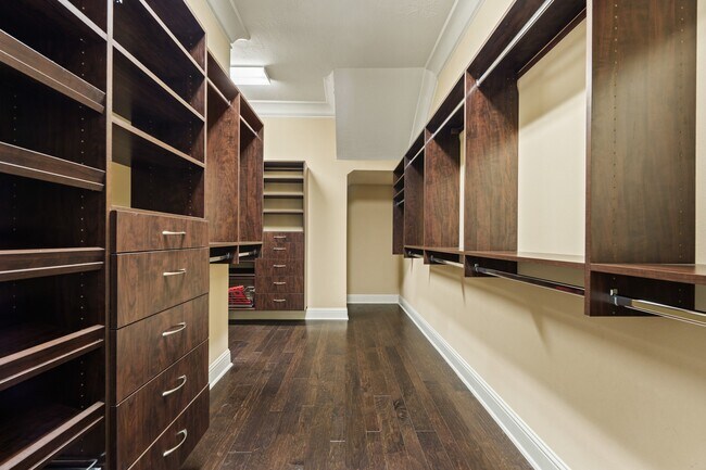 Building Photo - 534 Imperial Blvd