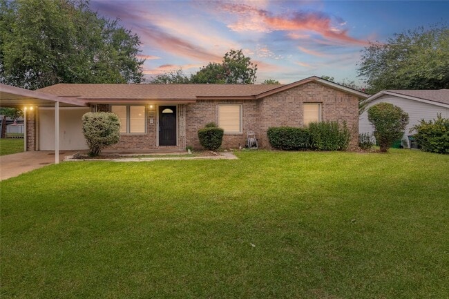 Building Photo - 5229 Ira St