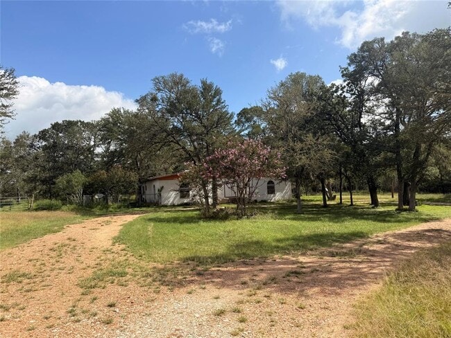 Building Photo - 254 Lone Star Rd