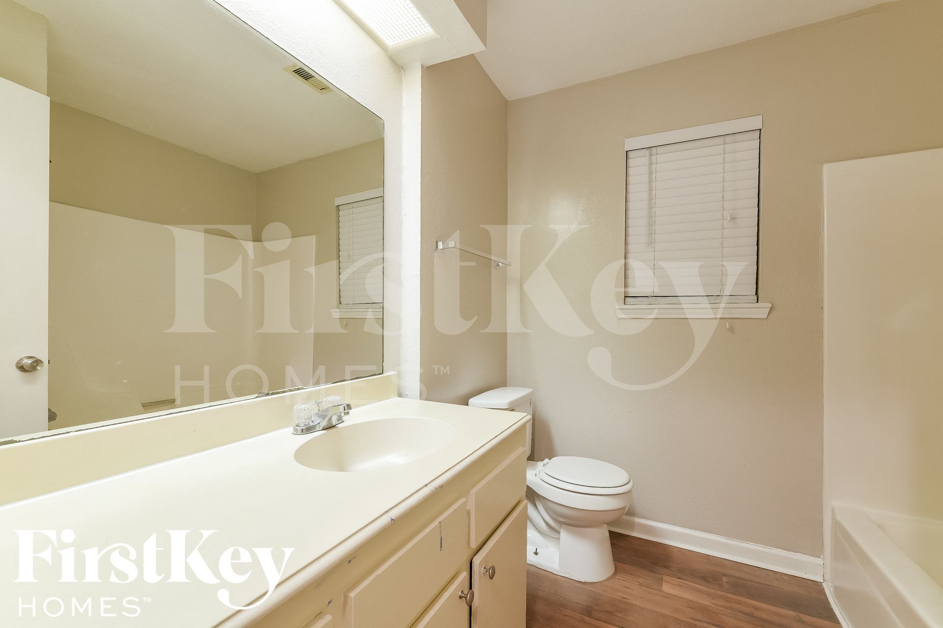 Building Photo - 13367 Lake Breeze Ln