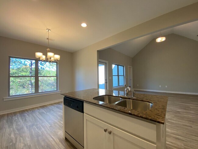 Building Photo - Home for Rent in Brookwood, AL! COMING SOO...