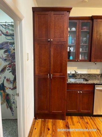 Building Photo - 600 Columbia Rd