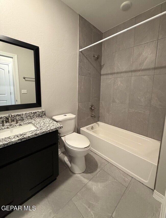 Building Photo - 138 Monteine Trl