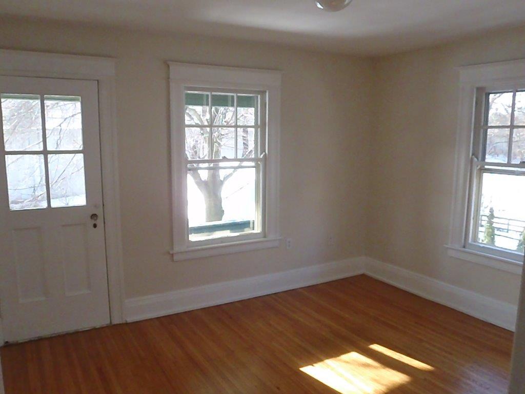 bedroom with door leading to outdoor porch - 923 Harvard St