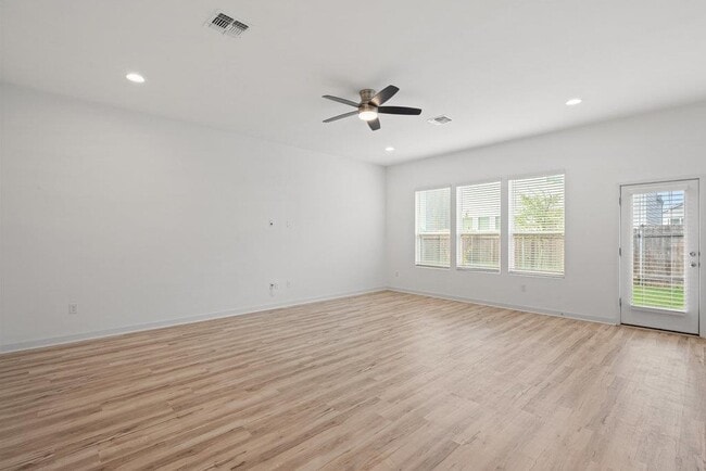 Building Photo - 15100 Forum Ave