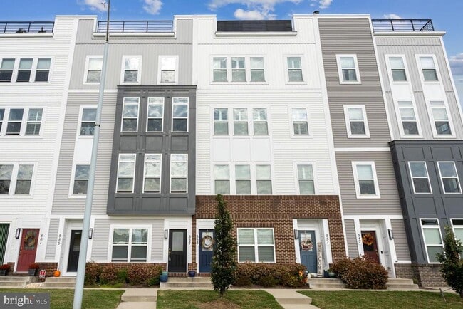 Building Photo - 557 Leftwich Ln