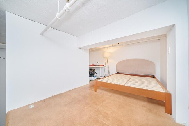 Building Photo - 1 bedroom in Brooklyn NY 11231