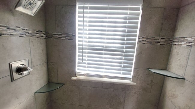 Building Photo - Clean & Affordable 2BR Home in Flint – $800 Rent