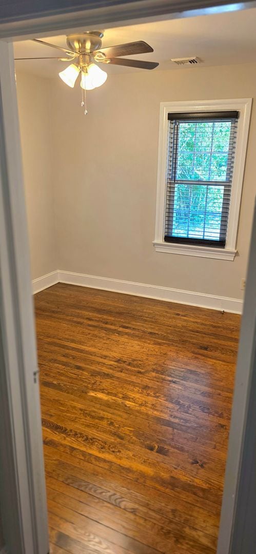 Building Photo - Cozy & Convenient 2 Bed, 1 Bath Home