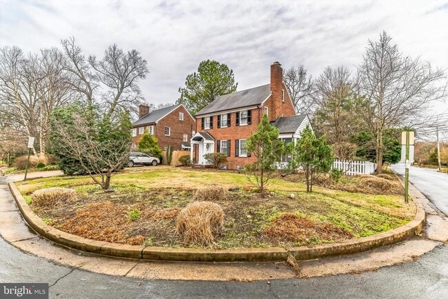 Building Photo - 440 N Nelson St