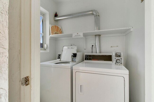 Building Photo - 20 Yacht Club Dr