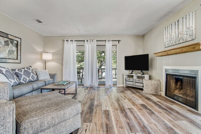 Building Photo - Maumelle Chic Condo