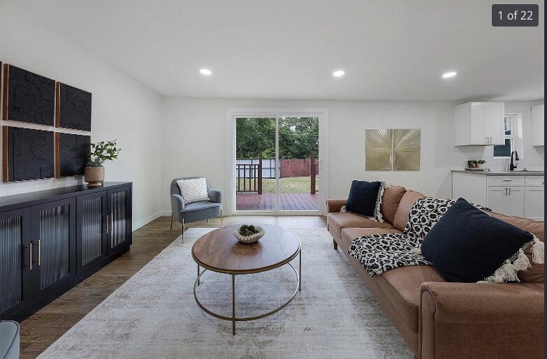 Building Photo - 10913 Joaquin Dr