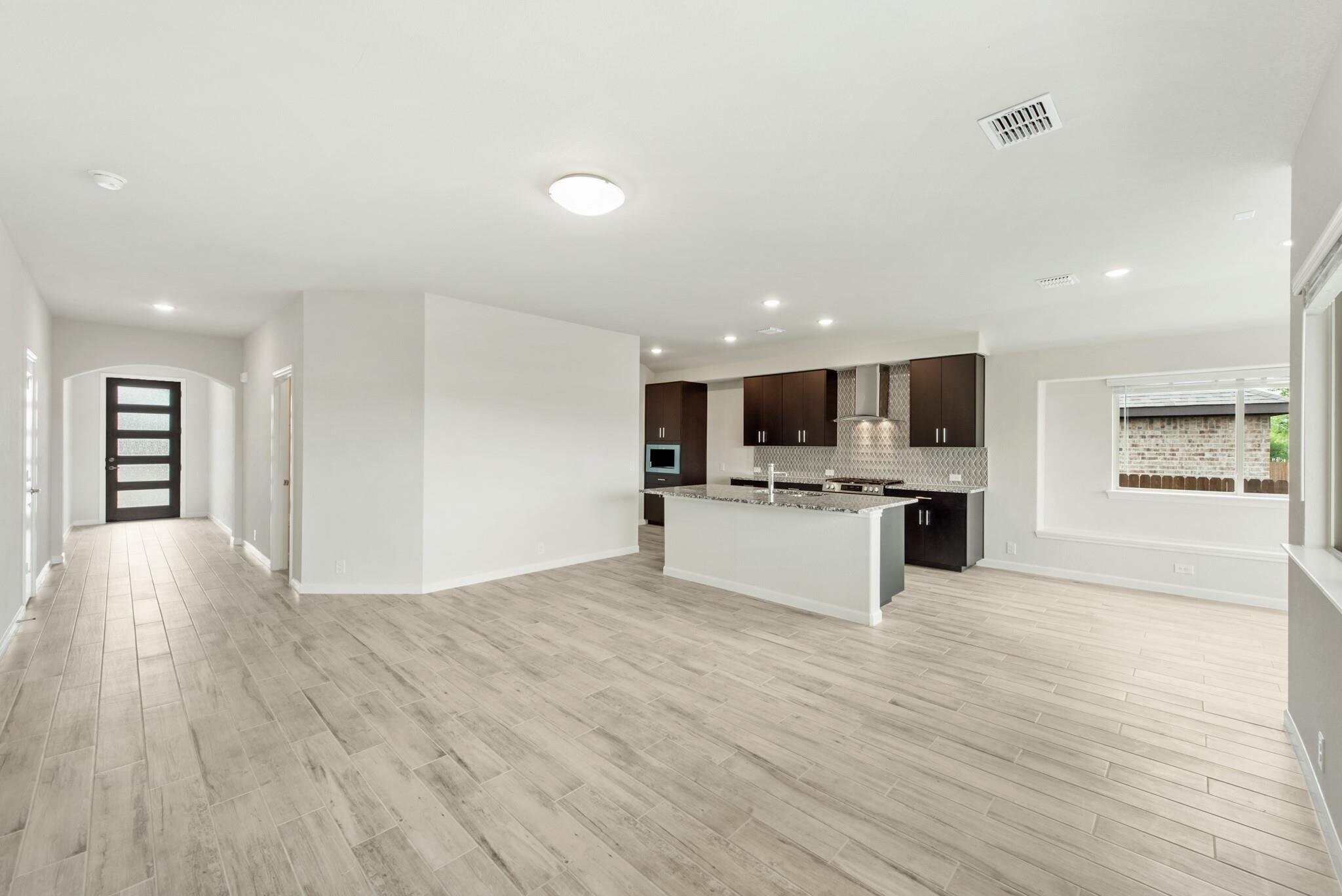 Building Photo - 920 Elk Rdg Run