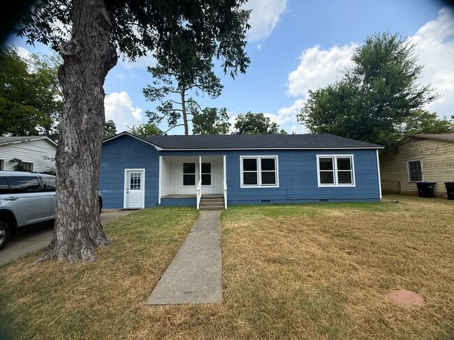 Building Photo - 431 Diane Dr