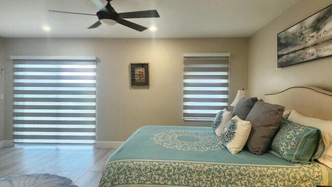 Building Photo - 1851 Corsica Dr