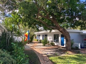 Building Photo - 301 NE 6th Ave